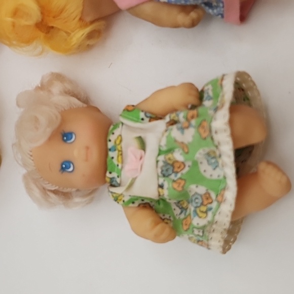 Vintage 1994 Cititoy Baby Sister Dolls 4 Count - Picture 4 of 9